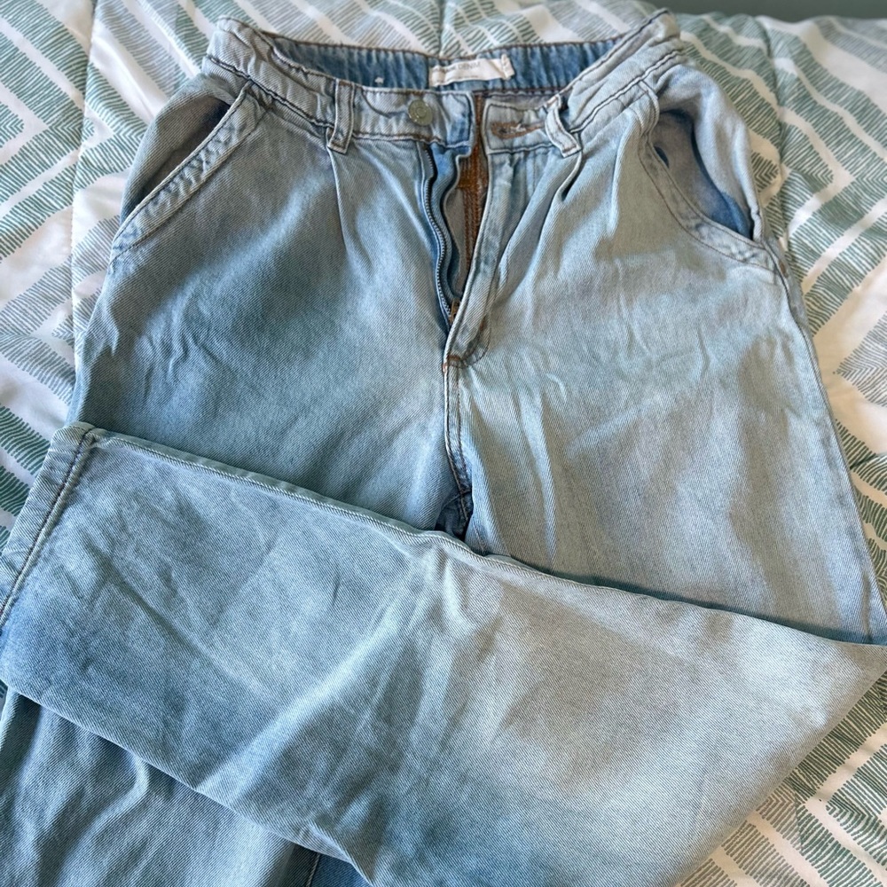 Mom Jeans - Picture 2 of 3
